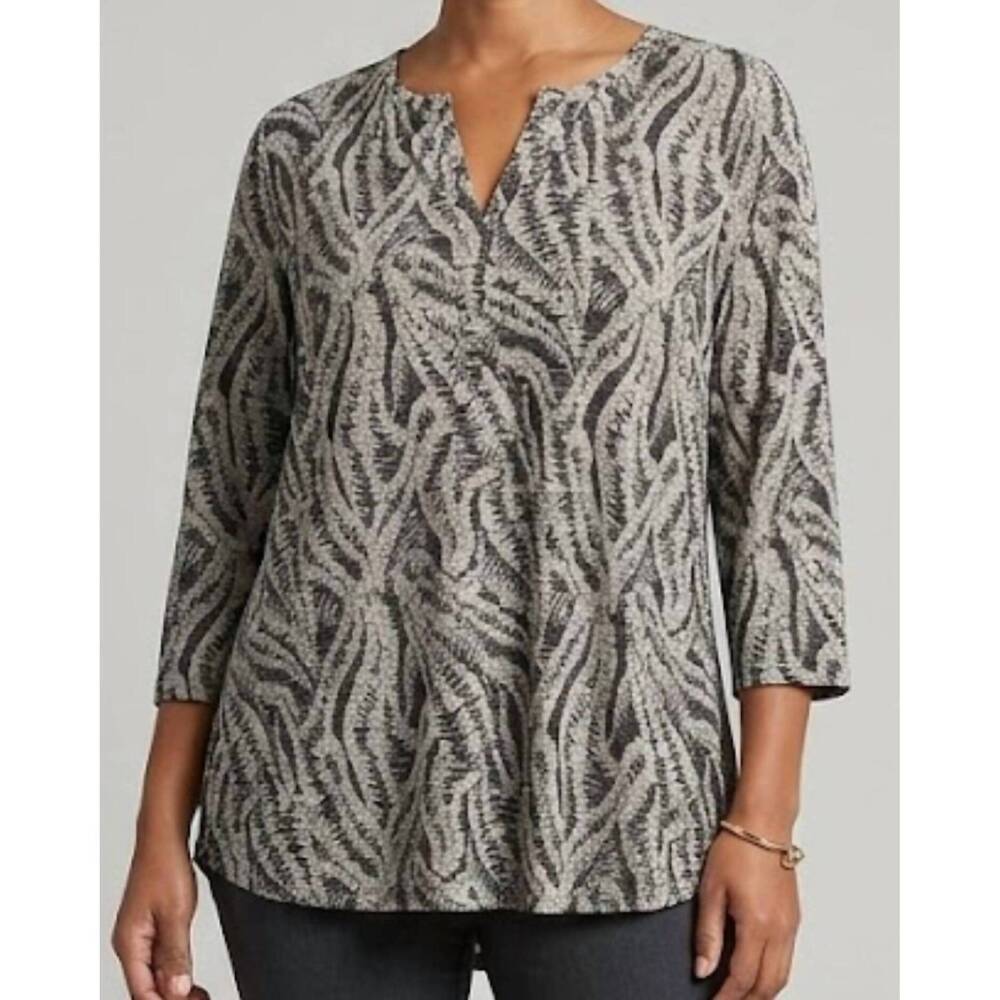 NEW WASABI CONCEPT abstract leaf top -plus in black